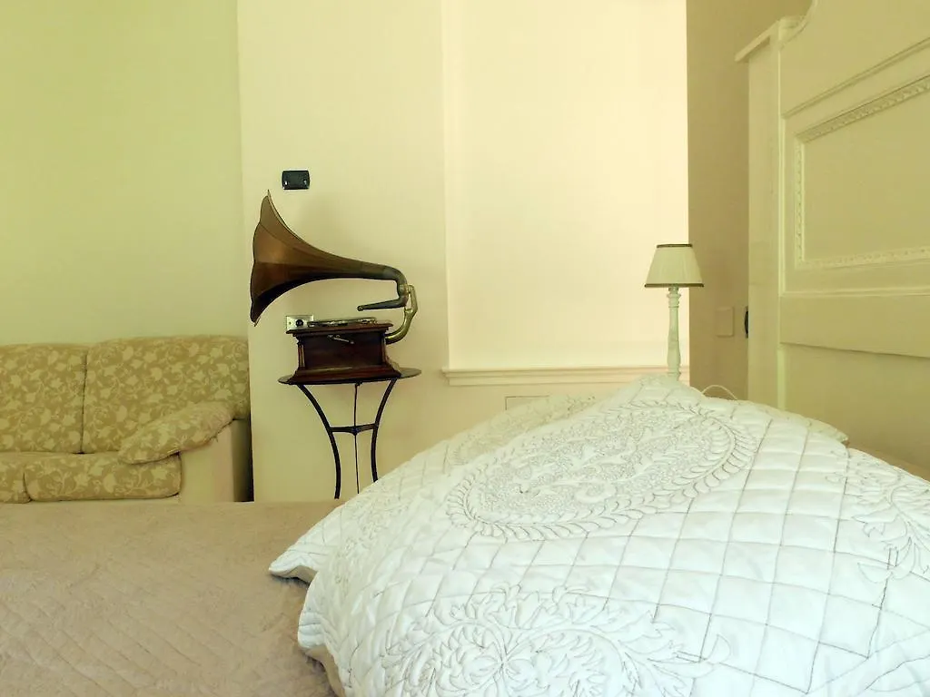 **** Frühstückspension Bed and Breakfast Garda & Golf Caprino Veronese Italien