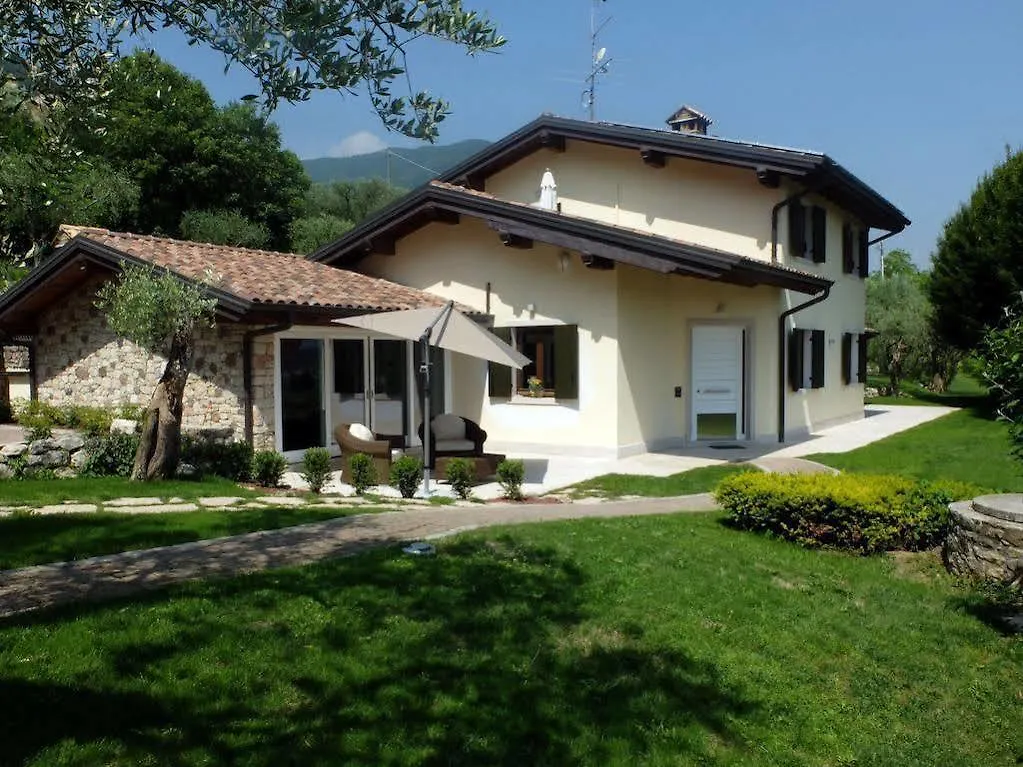 Garda & Golf Bed and Breakfast Caprino Veronese 4*,  Italië