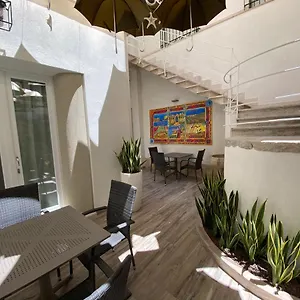 https://il-cortile-di-elen.sicilyhotelsitaly.net